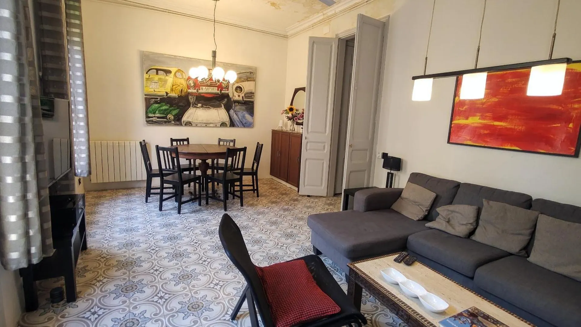 Spacious Aptmt Close To Pl Universidad And Pl Catalunya, 2,5 Bedrooms, Balcony, Heating, Elevator Min 31 Nights Barselona İspanya
